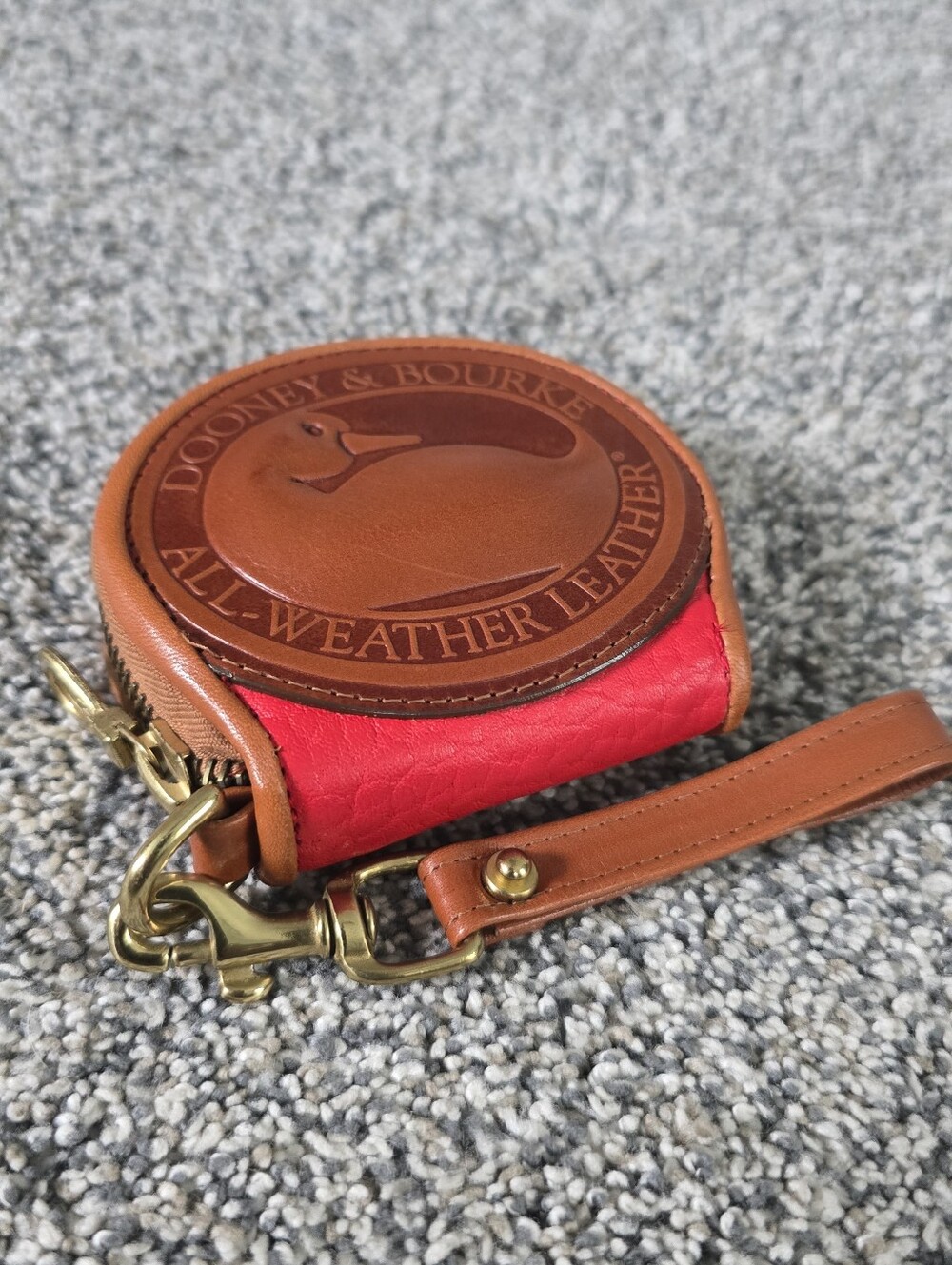 Vintage 90s Dooney & Bourke All Weather Leather Big Duck Zipalong Coin Pouch Red - Picture 13 of 13
